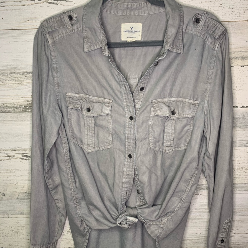 American Eagle Outfitters grey button down shirt